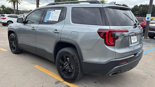 2023 GMC Acadia AWD AT4