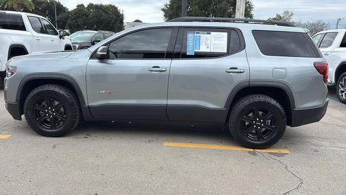 2023 GMC Acadia AWD AT4