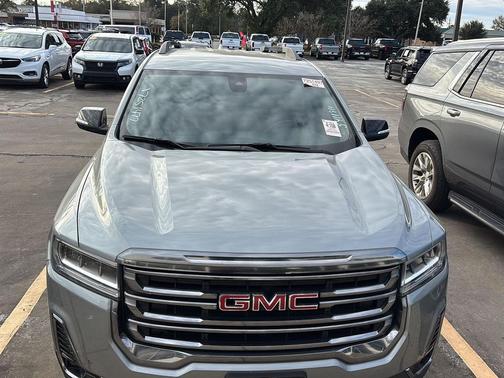 2023 GMC Acadia AWD AT4