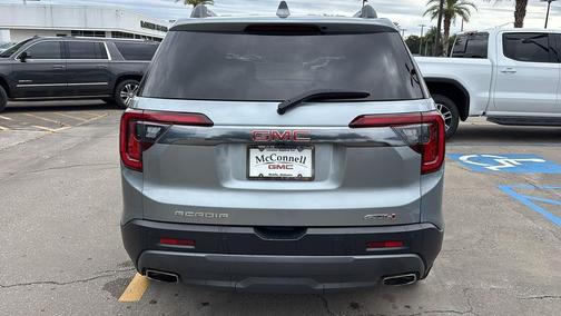 2023 GMC Acadia AWD AT4