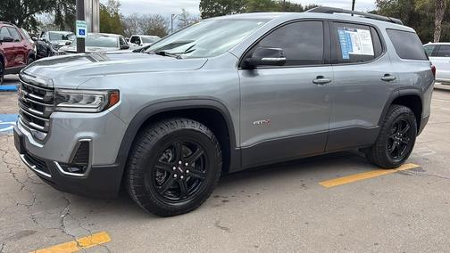 2023 GMC Acadia AWD AT4