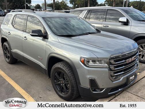 2023 GMC Acadia AWD AT4