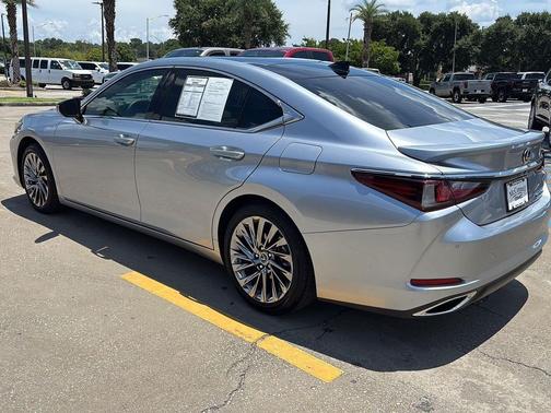 2025 Lexus ES 350 Ultra Luxury
