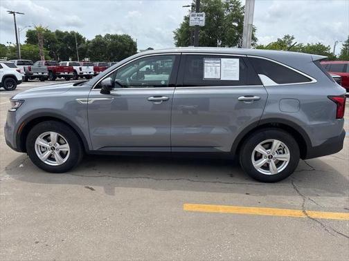 2023 Kia Sorento LX