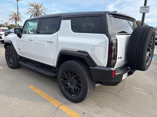 2024 GMC HUMMER EV SUV 2X