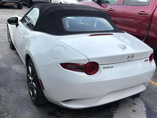 2016 Mazda MX-5 Miata Grand Touring