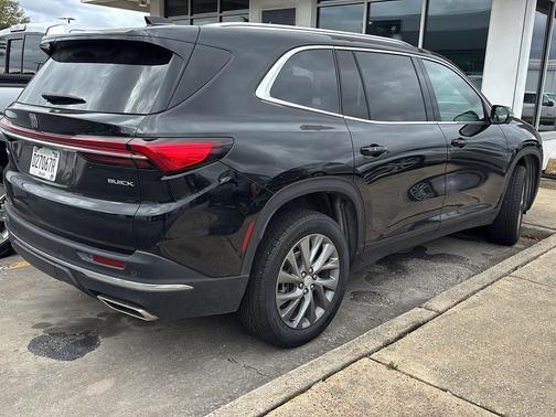 2025 Buick Enclave Preferred FWD