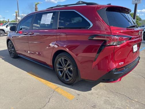 2022 Toyota Sienna XSE 7 Passenger