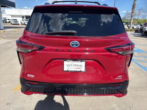 2022 Toyota Sienna XSE 7 Passenger