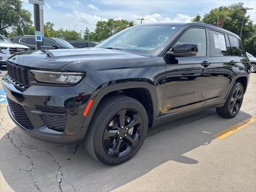 2023 Jeep Grand Cherokee Altitude