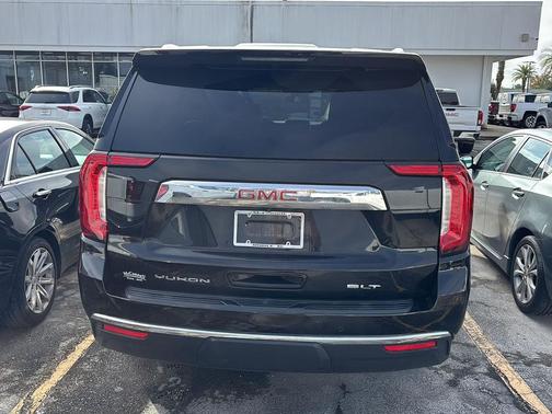 2023 GMC Yukon XL SLT
