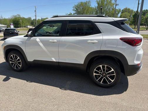 Summit White 2025 Chevrolet Trailblazer LT