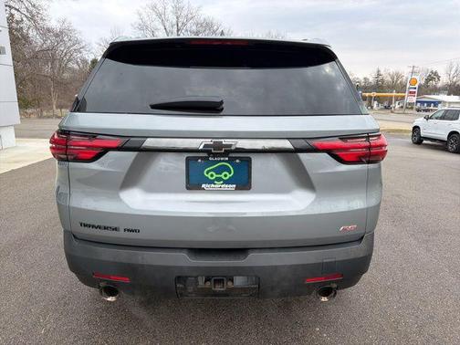 Sterling Gray Metallic 2023 Chevrolet Traverse RS