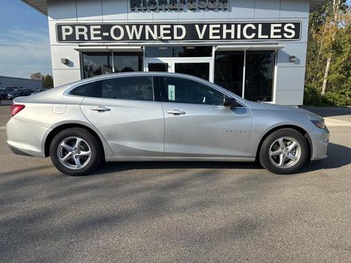 2017 Chevrolet Malibu 1LS