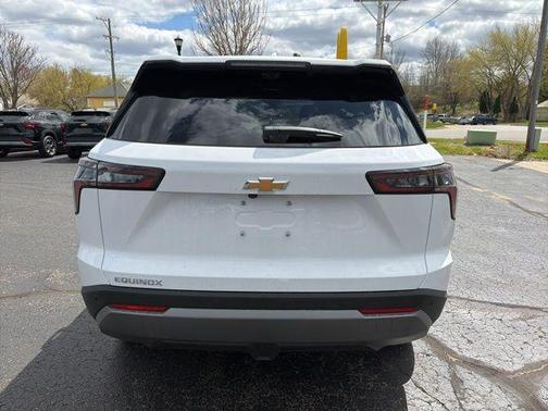 Summit White 2026 Chevrolet Equinox 1LT