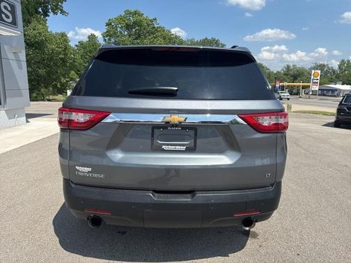 2021 Chevrolet Traverse LT Cloth