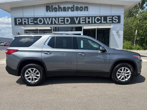 2021 Chevrolet Traverse LT Cloth