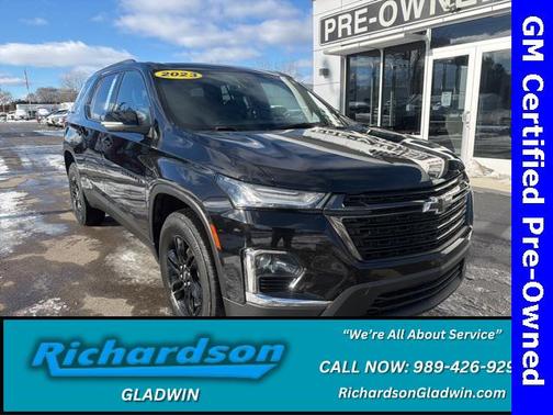 Mosaic Black Metallic 2023 Chevrolet Traverse LT Cloth