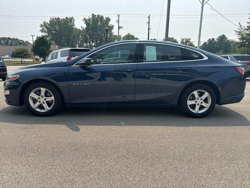 2022 Chevrolet Malibu FWD LT