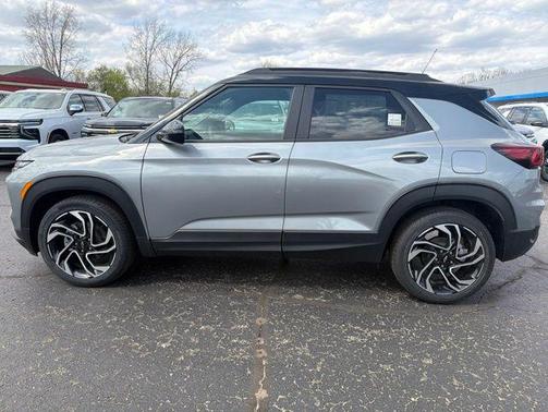 Sterling Gray Metallic 2026 Chevrolet Trailblazer RS