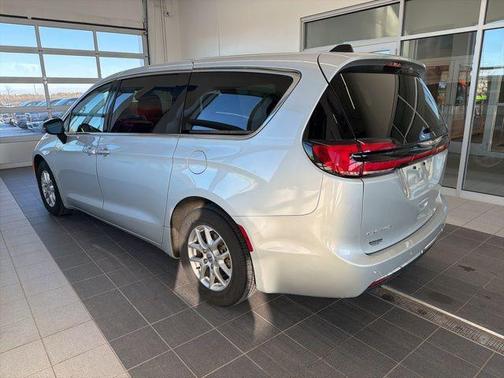 Silver Mist Clearcoat 2024 Chrysler Pacifica Touring L