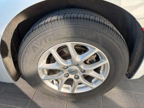 Silver Mist Clearcoat 2024 Chrysler Pacifica Touring L