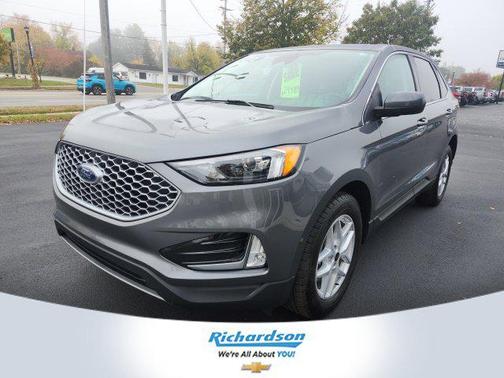 Carbonized Gray Metallic 2024 Ford Edge SEL