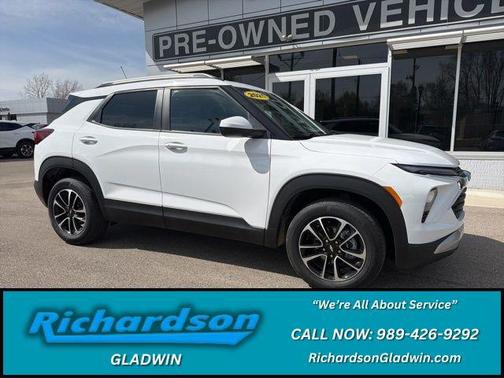 Summit White 2025 Chevrolet Trailblazer LT