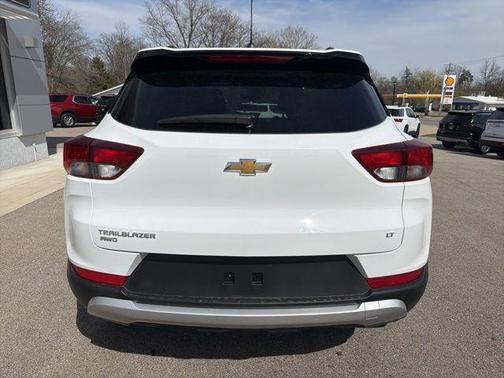 Summit White 2025 Chevrolet Trailblazer LT