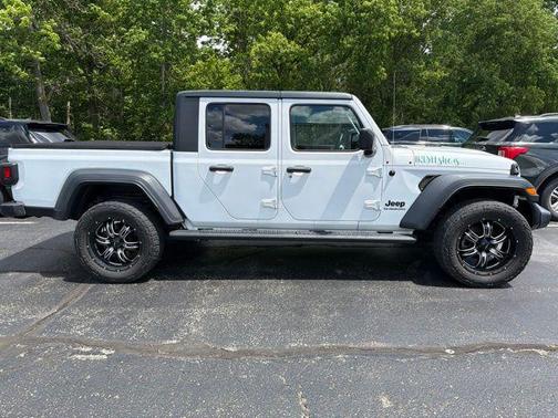 Bright White Clearcoat 2020 Jeep Gladiator Sport S