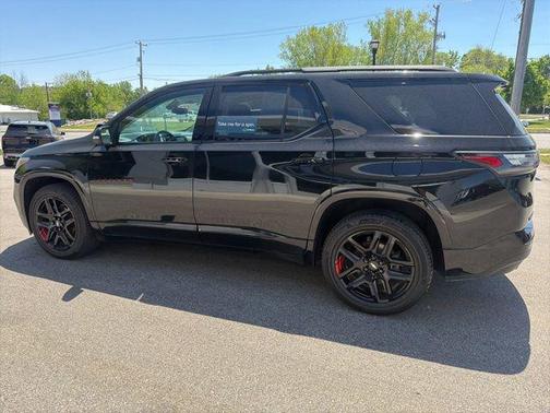 Mosaic Black Metallic 2021 Chevrolet Traverse Premier
