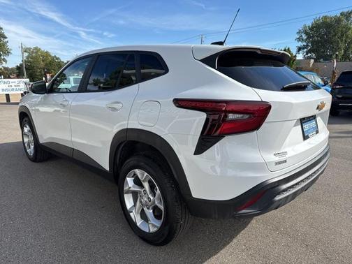 2024 Chevrolet Trax LS