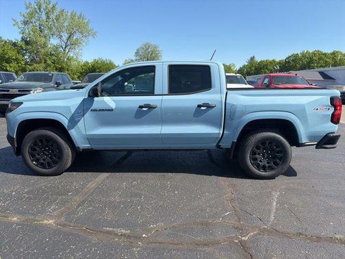 Snowdrift Metallic 2026 Chevrolet Colorado WT
