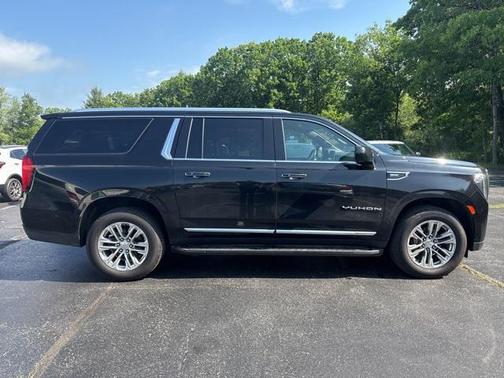 2021 GMC Yukon XL SLT