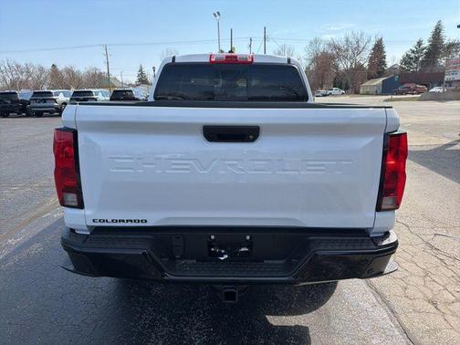 Summit White 2026 Chevrolet Colorado WT