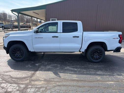 Summit White 2026 Chevrolet Colorado WT
