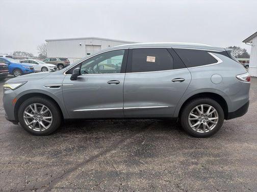 2023 Buick Enclave Essence FWD