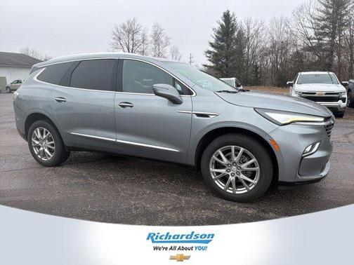 2023 Buick Enclave Essence FWD