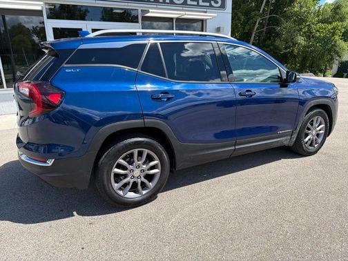 Marine Metallic 2023 GMC Terrain SLT