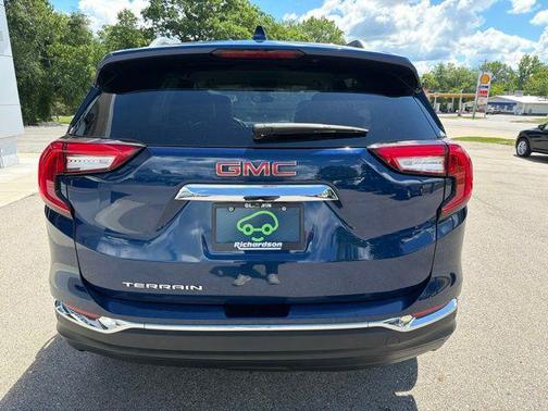 Marine Metallic 2023 GMC Terrain SLT