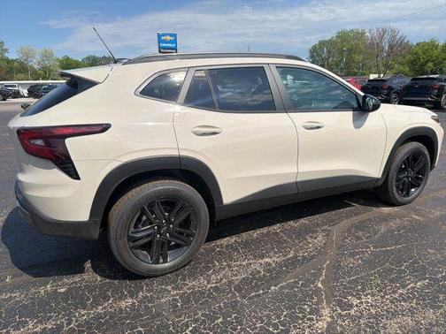 White Sands 2026 Chevrolet Trax FWD ACTIV