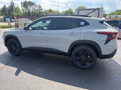 White Sands 2026 Chevrolet Trax FWD ACTIV