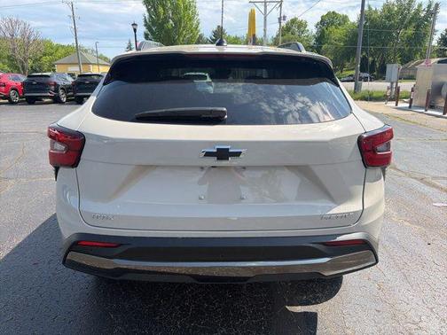 White Sands 2026 Chevrolet Trax FWD ACTIV