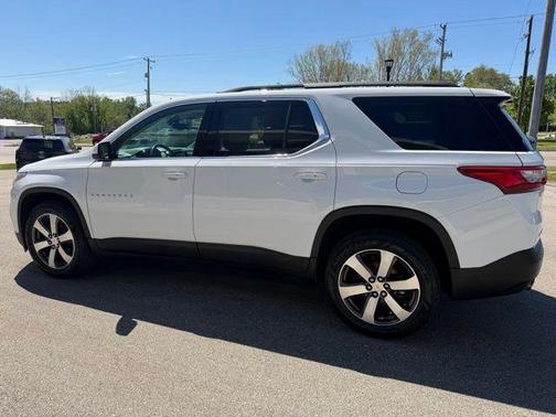 Summit White 2020 Chevrolet Traverse LT Leather