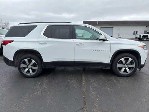 Summit White 2020 Chevrolet Traverse LT Leather
