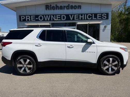 Summit White 2020 Chevrolet Traverse LT Leather