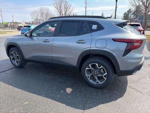 Sterling Gray Metallic 2026 Chevrolet Trax LT