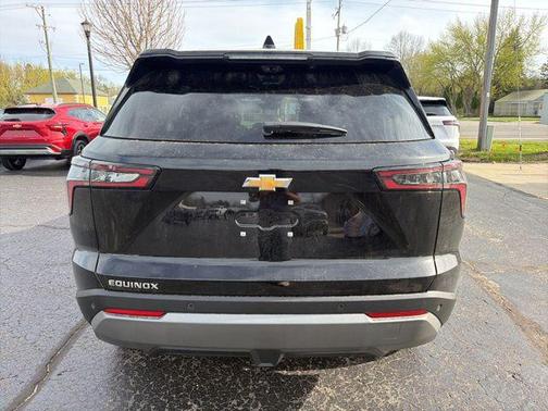 Mosaic Black Metallic 2026 Chevrolet Equinox 1LT