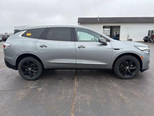 2024 Buick Enclave Essence FWD