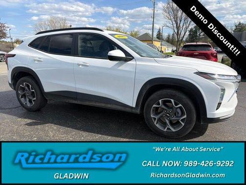 Summit White 2026 Chevrolet Trax LT